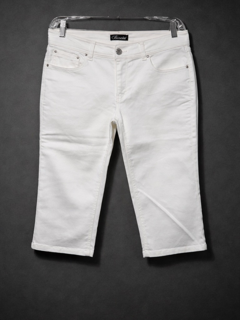 🌟 Baccini White Bermuda Shorts | Sz 6 | Crisp & Classic Staple 🌟 - Picture 1 of 12